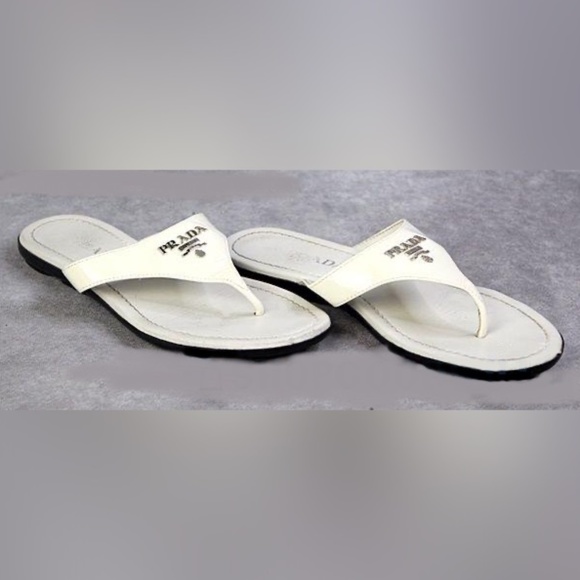 Prada Ivory Patent Leather Triangle Logo Thong Slides Size 7.5 - Picture 3 of 8